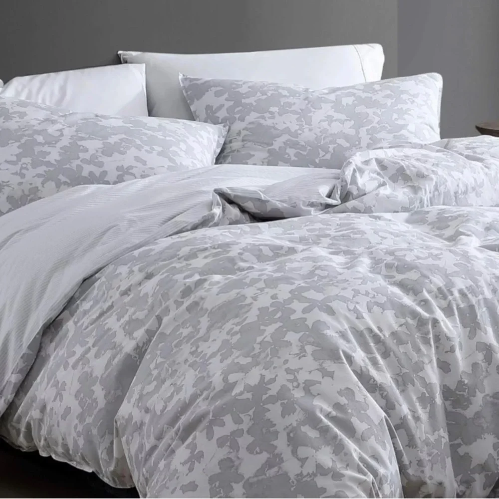 Kenneth Cole Reversible King Comforter Set - 100% Organic Cotton, Merrion Floral